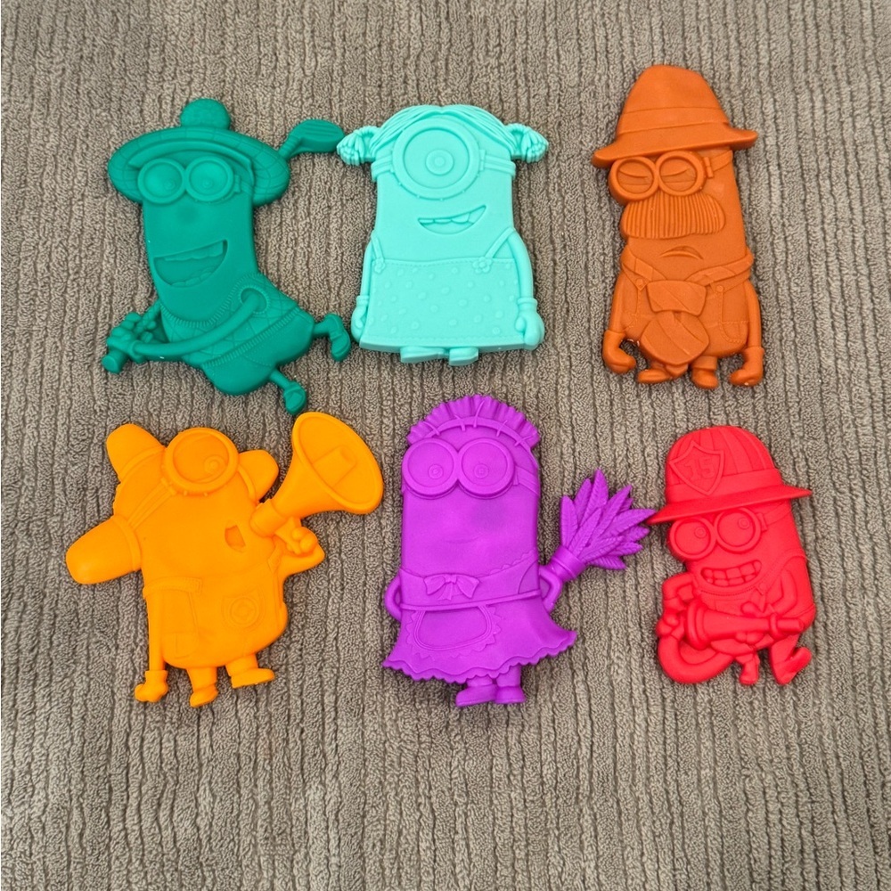 Despicable Me Minion Play-Doh Mold.